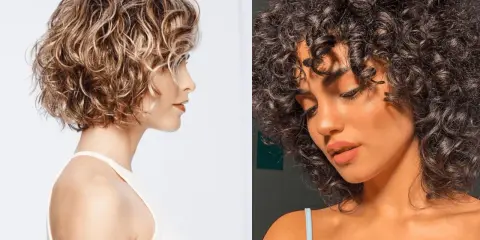 Deux femmes aux cheveux bouclés. L'une a un carré court bouclé naturel blond, l'autre un carré court bouclé naturel brun.