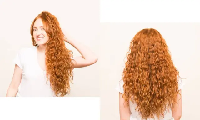Femme souriante avec de magnifiques cheveux ondulés ou bouclés roux, vus de face et de dos.